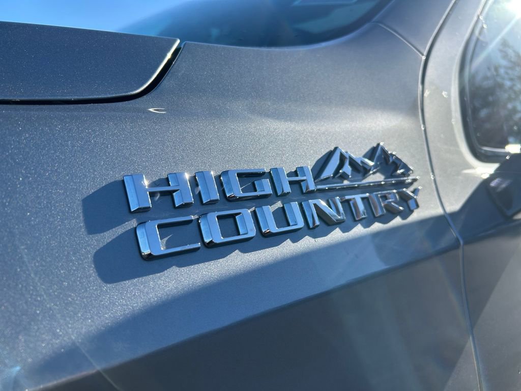 Used 2023 Chevrolet Tahoe High Country w/ Premium Package 2 AWD/4WD image 31