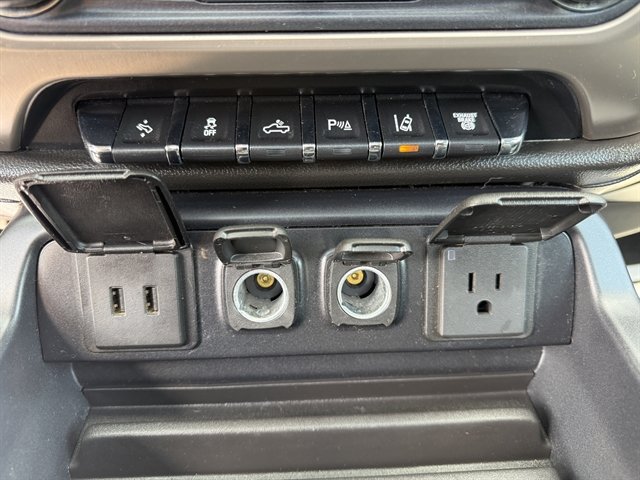 Used 2019 GMC Sierra 3500 Denali w/ Duramax Plus Package AWD/4WD image 20