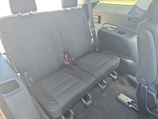 Used 2023 GMC Acadia SLE w/ Driver Convenience Package FWD image 12