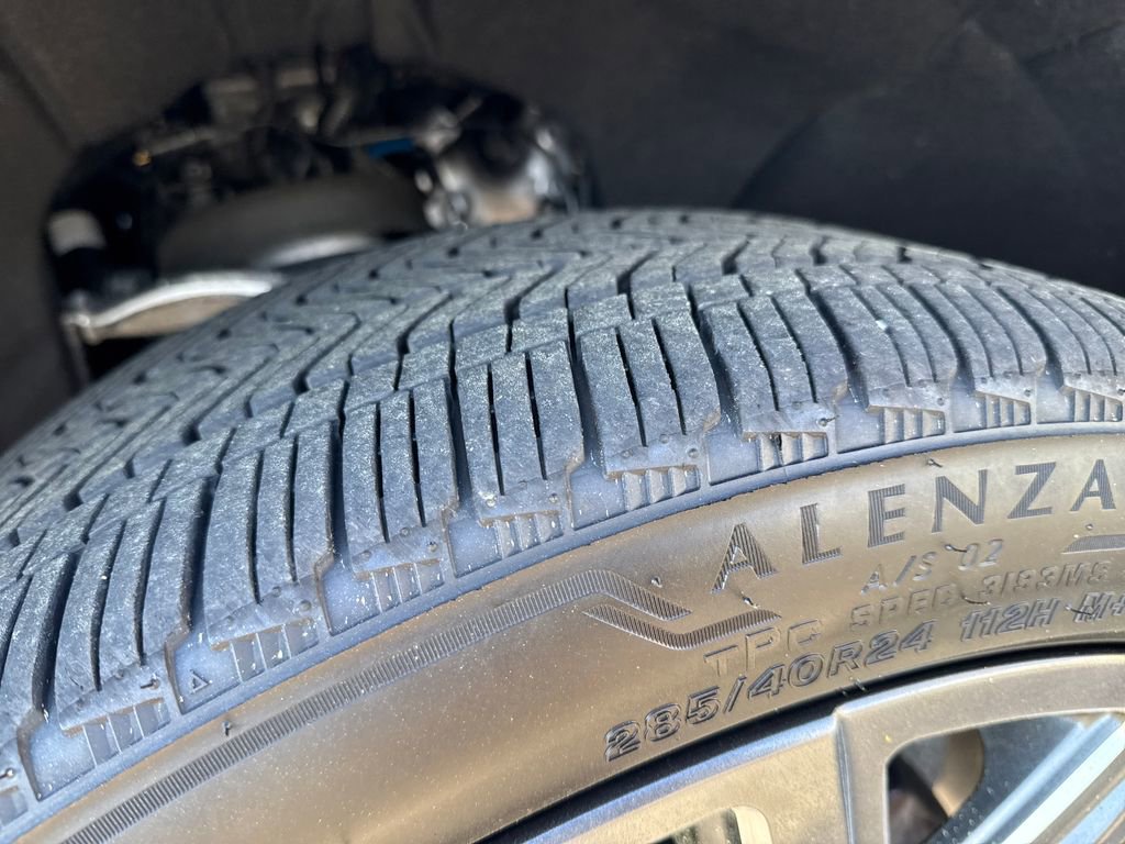 Used 2025 GMC Yukon Denali Ultimate w/ LPO, Floor Liner Package image 22