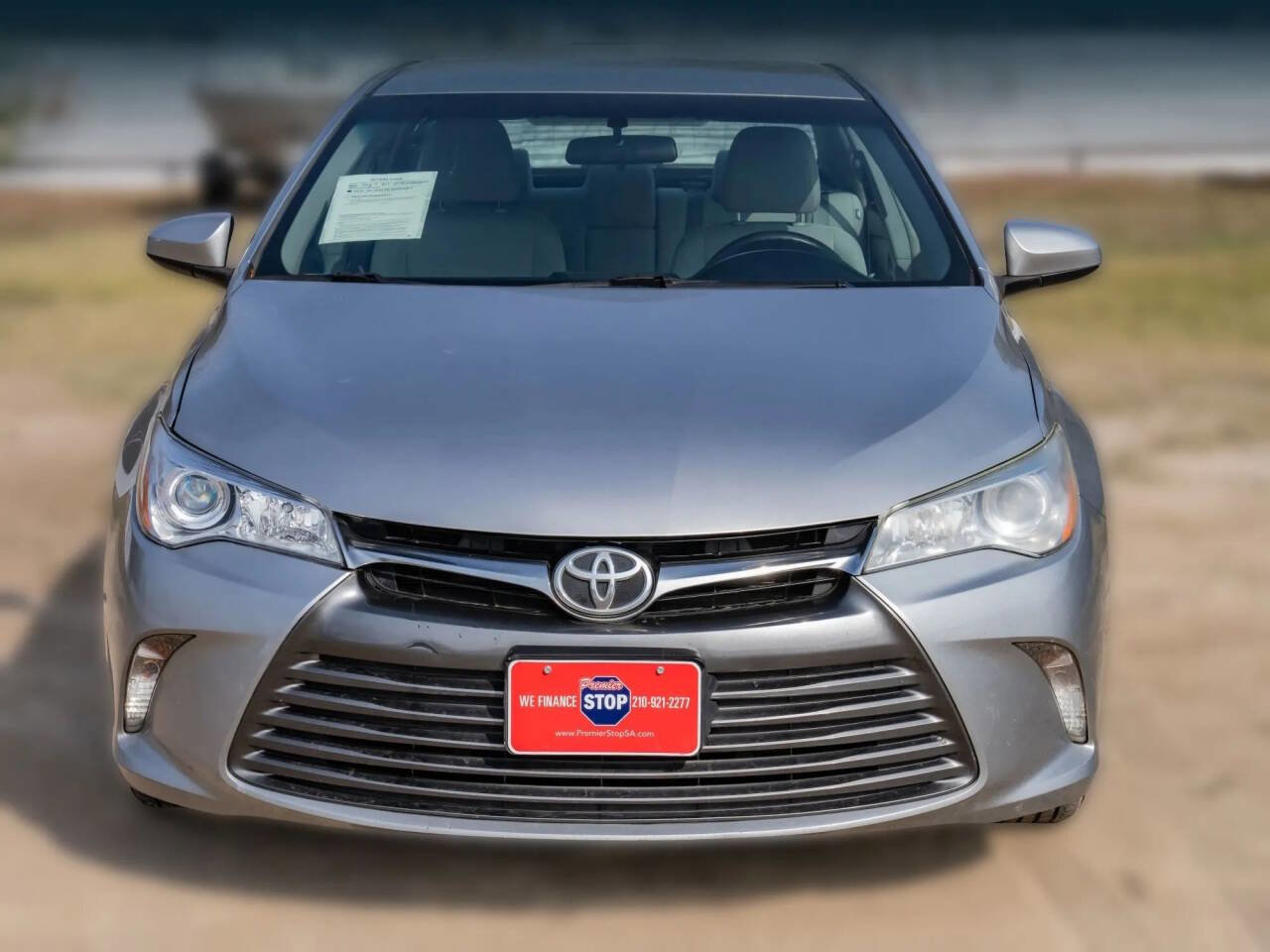 Used 2017 Toyota Camry LE image 2