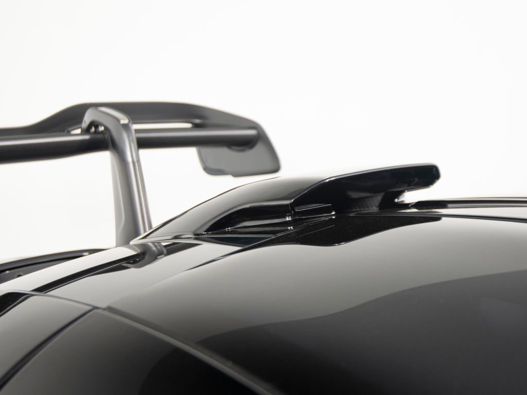 Used 2019 McLaren Senna image 98
