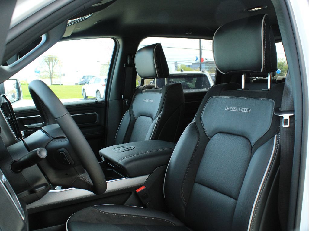 New 2026 RAM 1500 Laramie AWD/4WD image 10