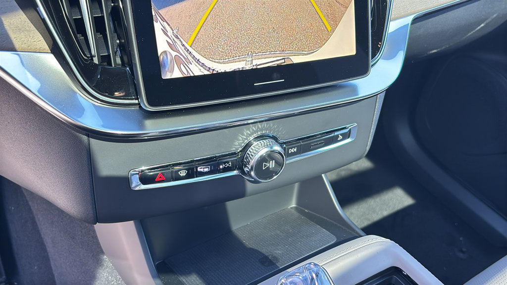 New 2027 Volvo XC90 B6 Ultra AWD/4WD image 22