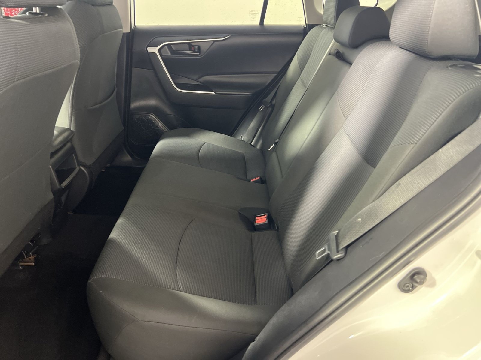Used 2021 Toyota RAV4 LE AWD/4WD image 24