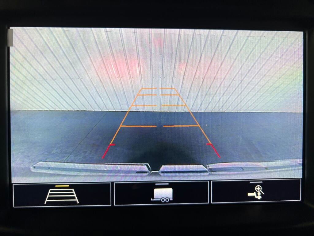 Used 2020 GMC Sierra 1500 SLE w/ SLE Value Package image 8