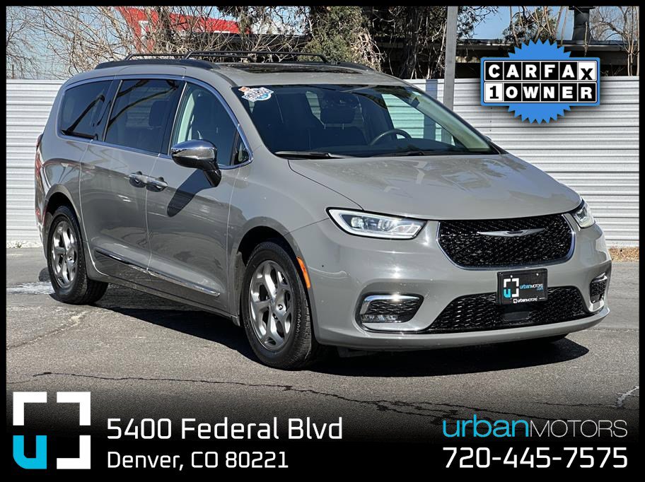 Used 2023 Chrysler Pacifica Limited