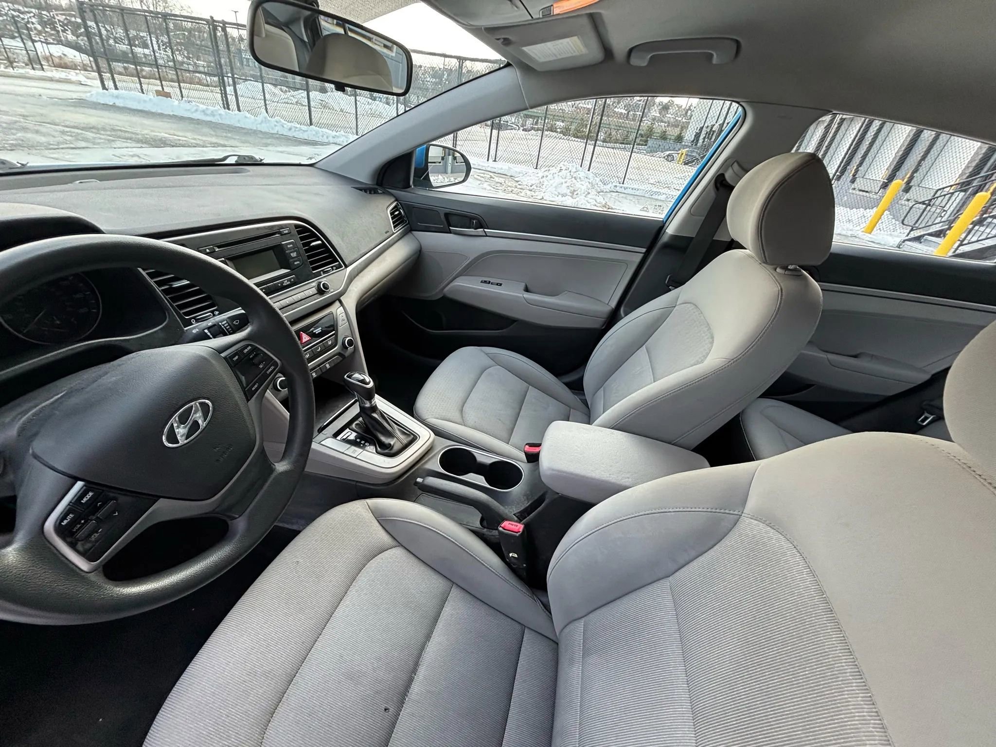 Used 2017 Hyundai Elantra SE image 14