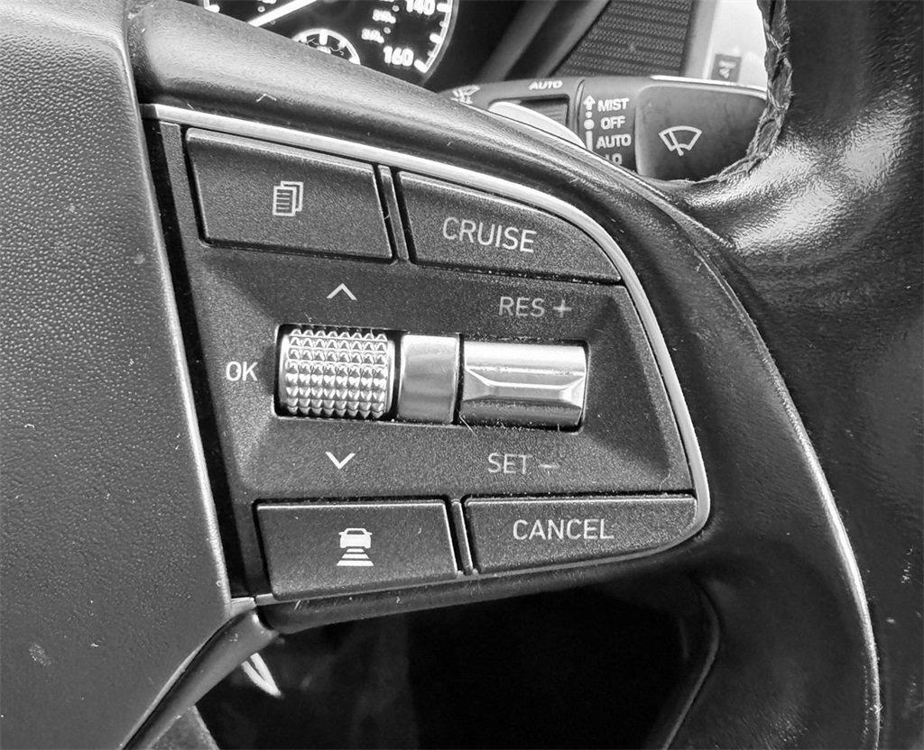 Used 2018 Genesis G90 3.3T Premium image 22