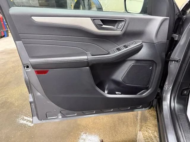 Used 2022 Ford Escape S AWD/4WD image 14