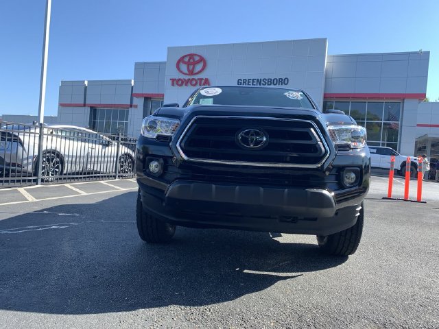 Used 2023 Toyota Tacoma SR5 w/ Technology Package AWD/4WD image 3