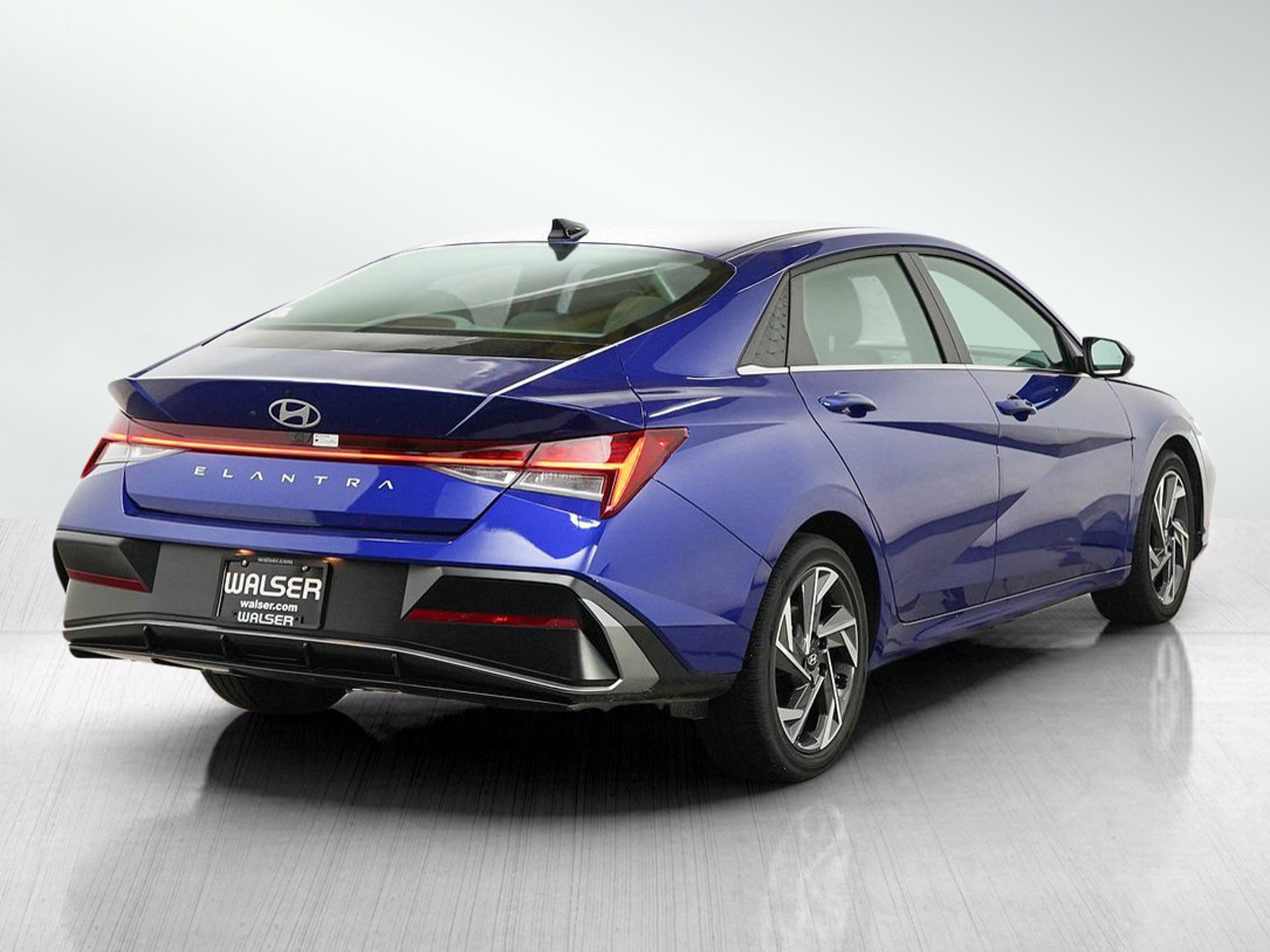 Used 2025 Hyundai Elantra SEL FWD image 6