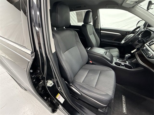 Used 2019 Toyota Highlander Plus image 25