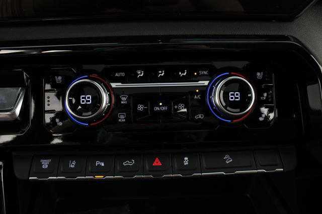 New 2026 GMC Sierra 3500 AT4 w/ Technology Package AWD/4WD image 8