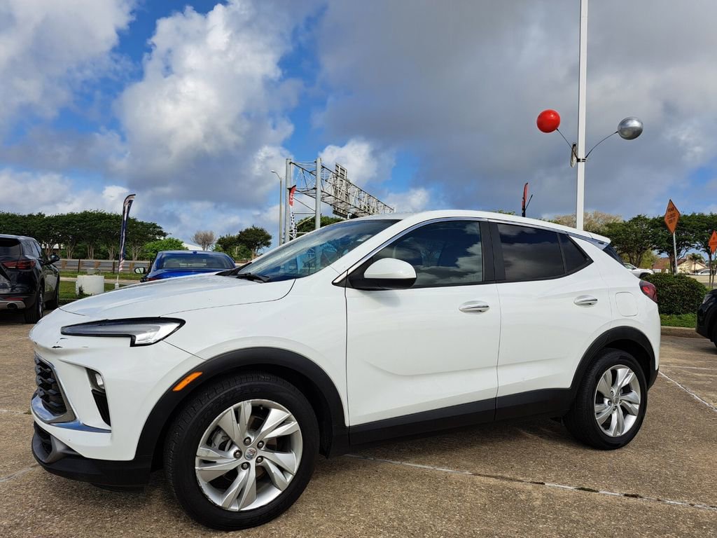 Used 2024 Buick Encore GX Preferred image 9