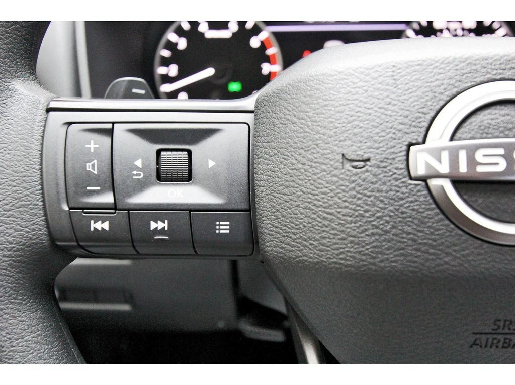 Certified 2025 Nissan Rogue S FWD image 13