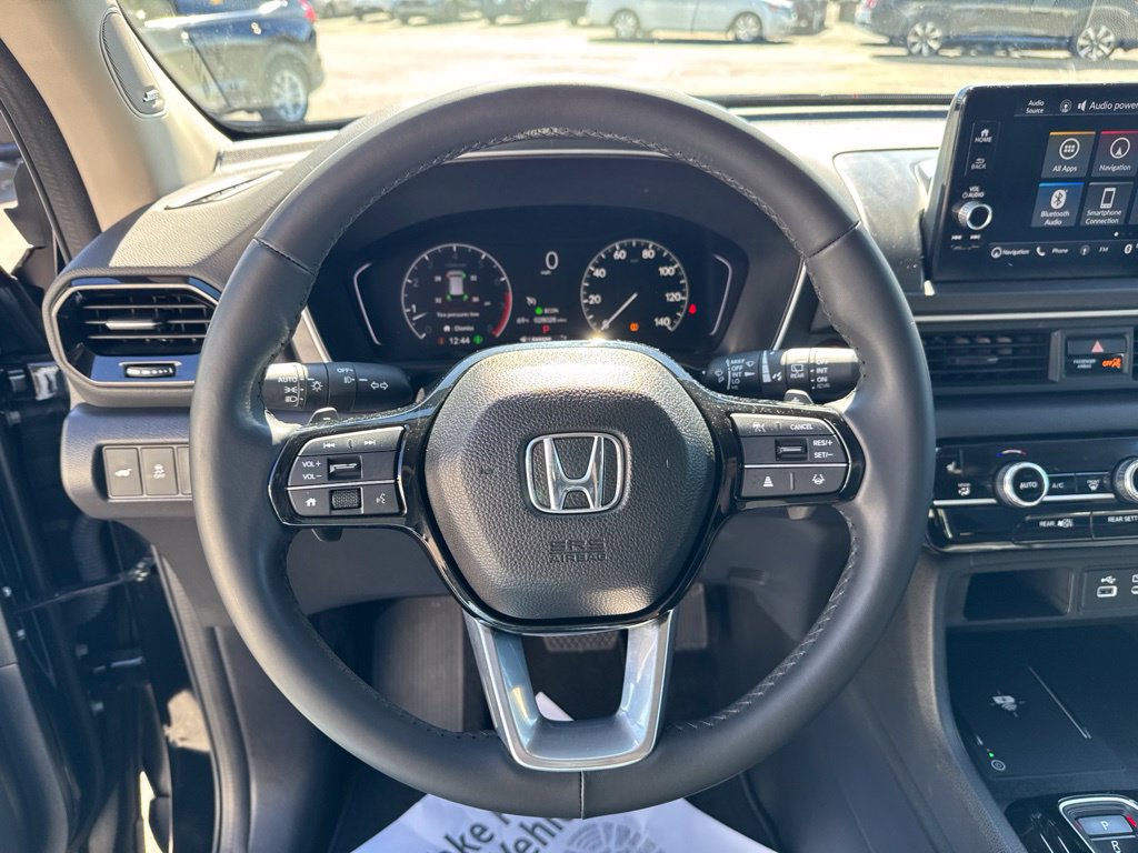Used 2023 Honda Pilot Touring image 15