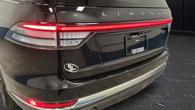 Used 2025 Lincoln Aviator Reserve w/ Equipment Group 201A AWD/4WD image 42