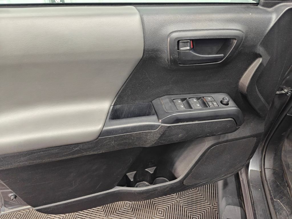 Used 2021 Toyota Tacoma SR image 39
