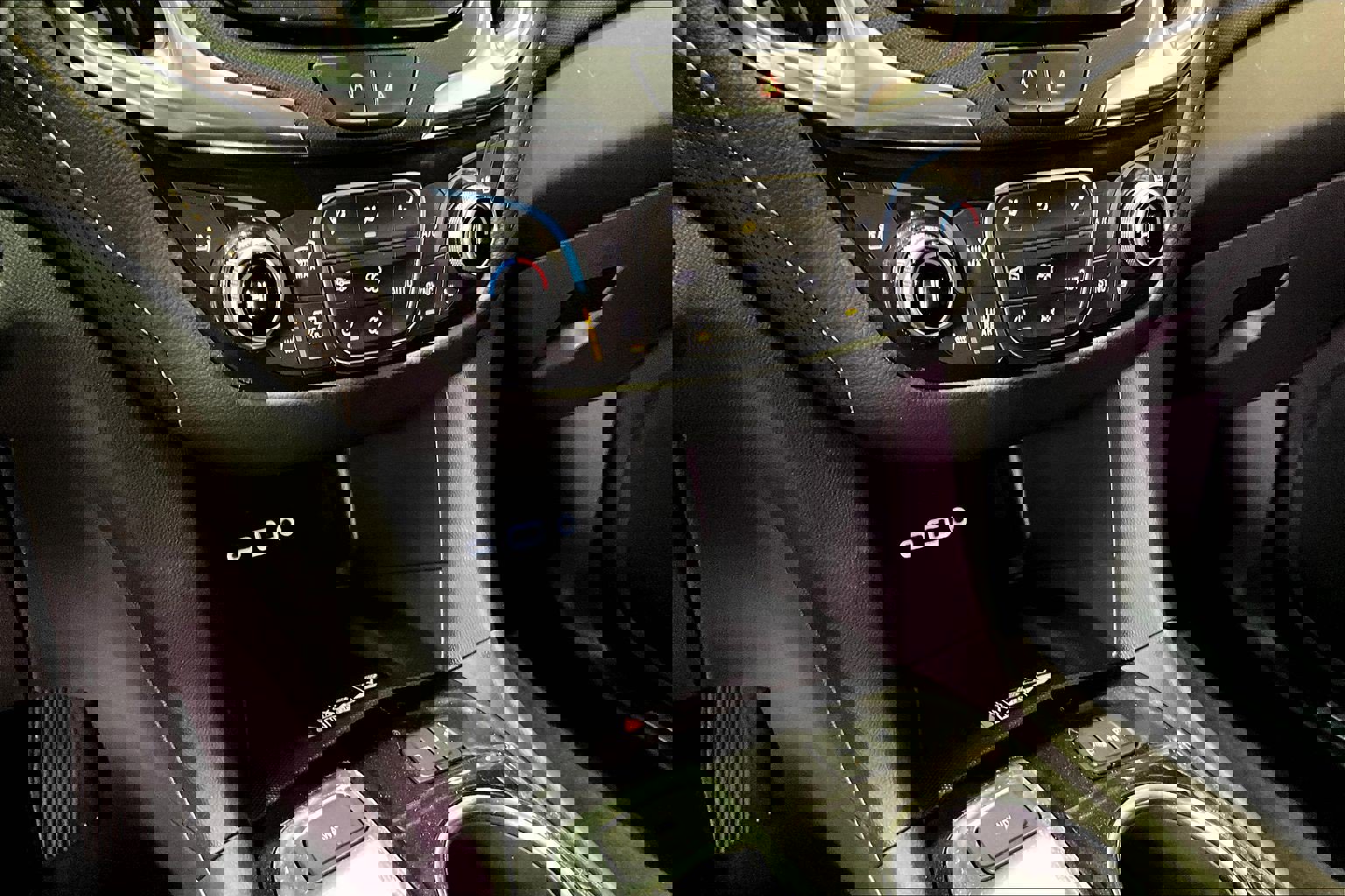 Used 2022 Chevrolet Equinox Premier image 15