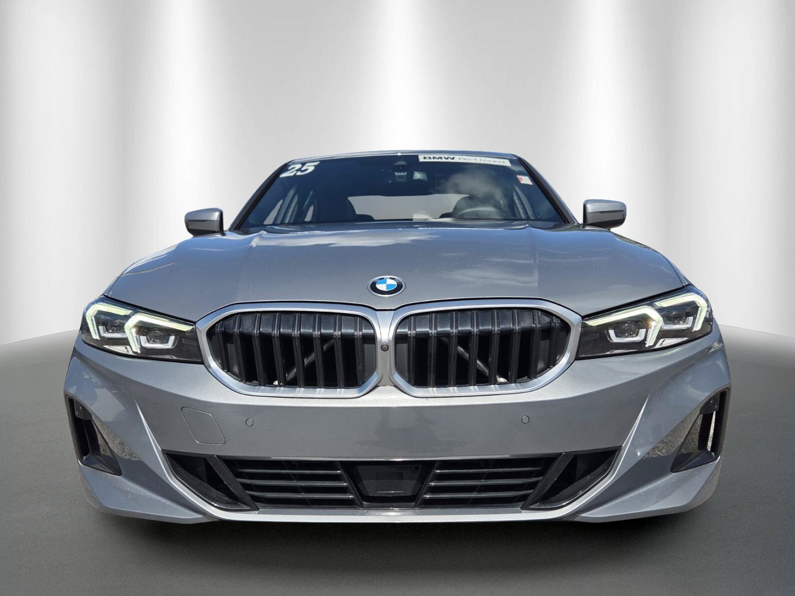 Certified 2025 BMW 330i Sedan RWD image 2