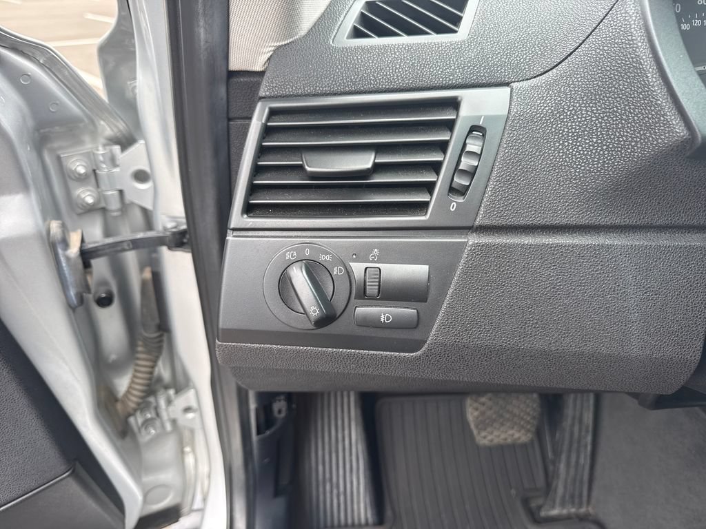 Used 2006 BMW X3 3.0i AWD/4WD image 12