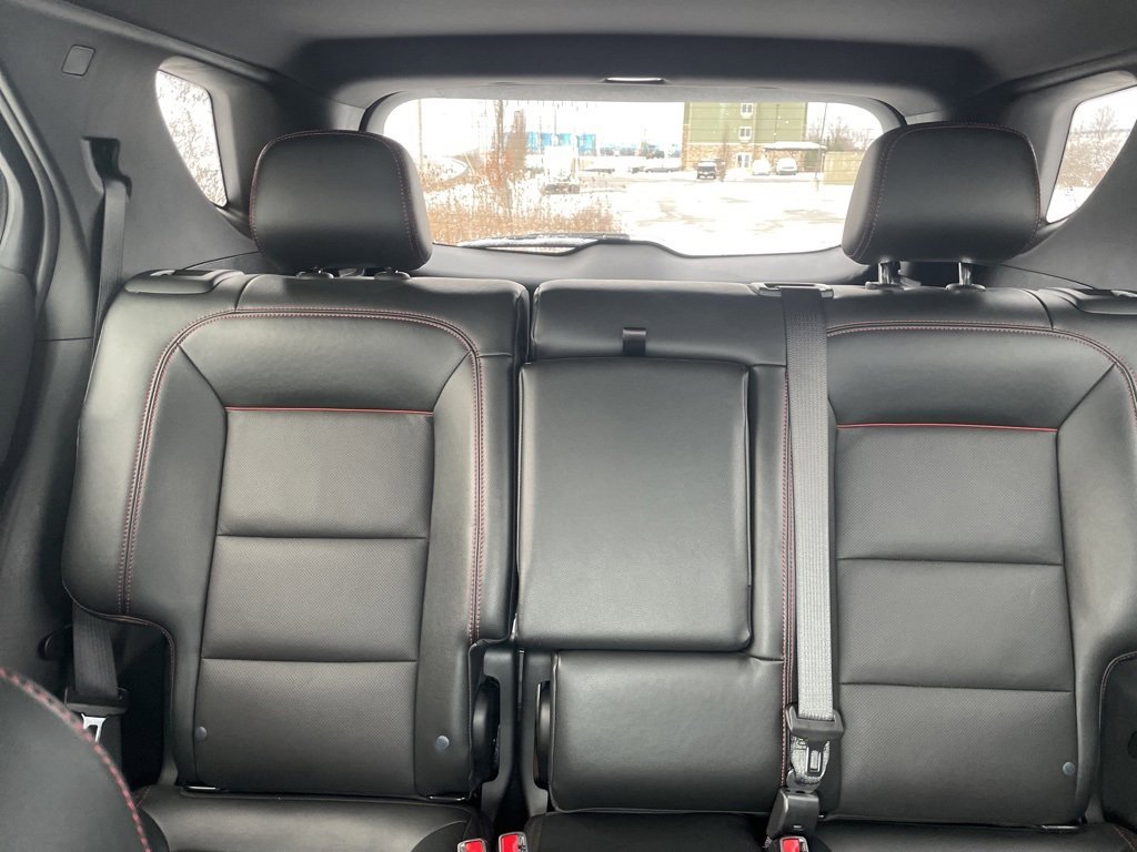 Used 2024 Chevrolet Equinox RS w/ RS Leather Package image 18