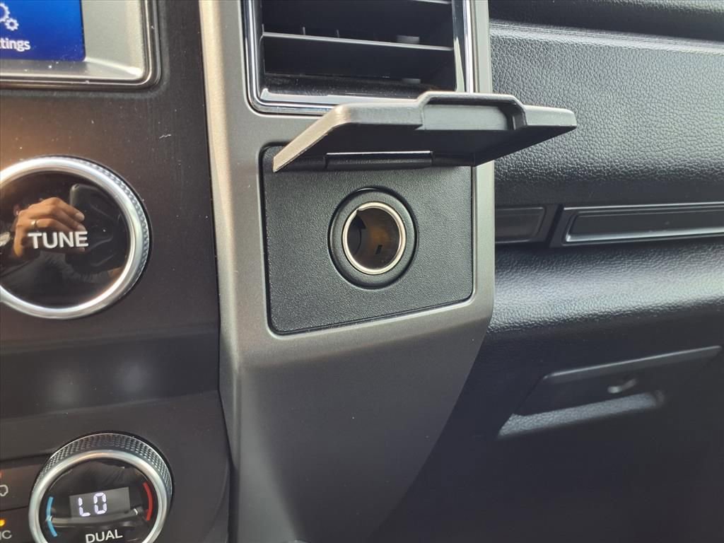 Used 2021 Ford Expedition XLT image 12