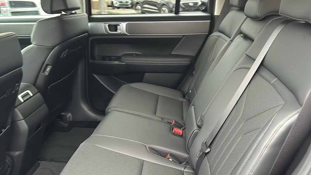 Used 2025 Hyundai Santa Fe SEL image 29
