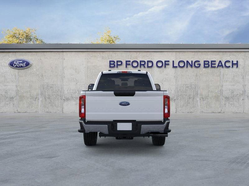 New 2026 Ford F250 XLT w/ FX4 Off-Road Package image 5
