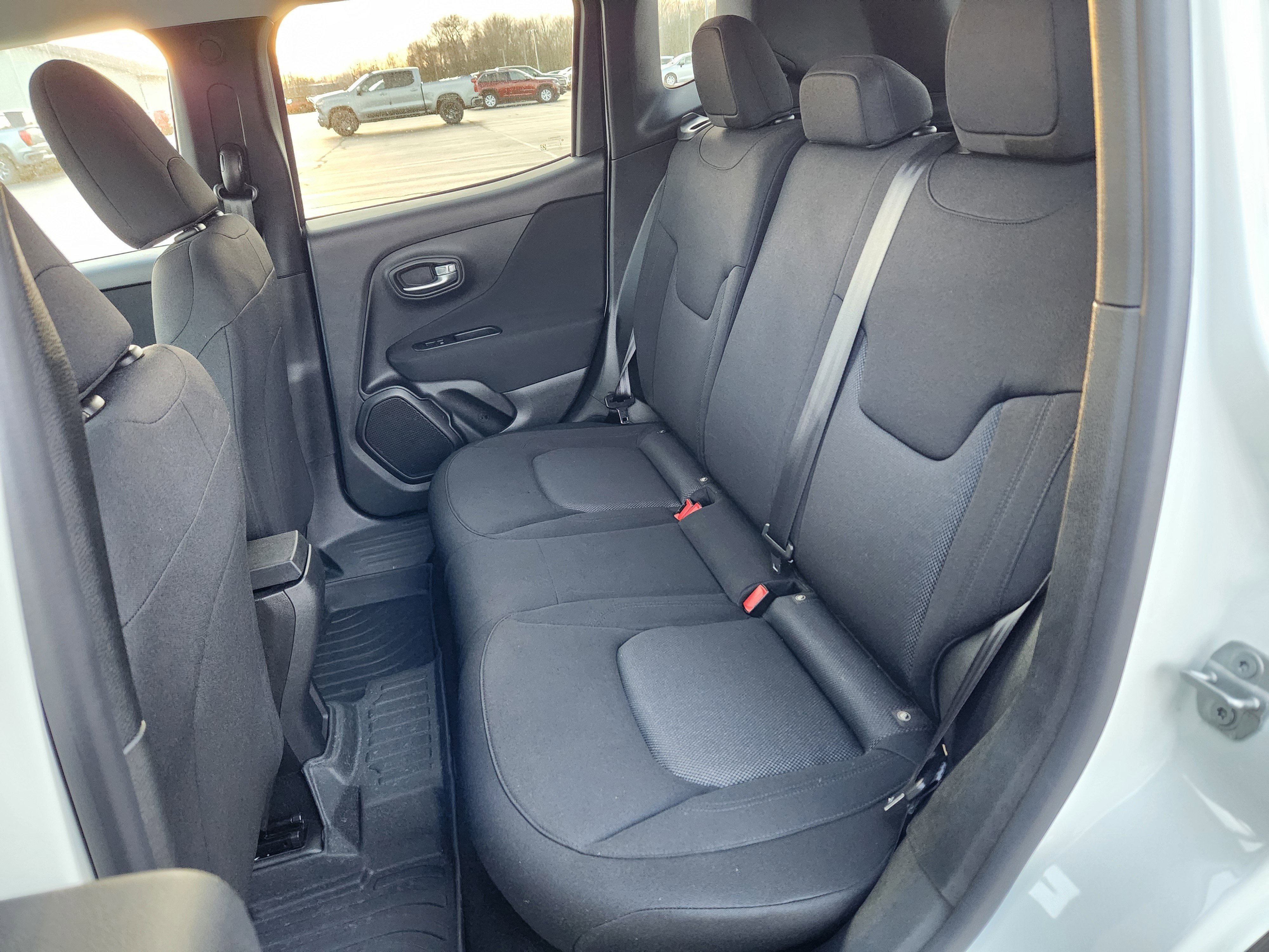 Used 2021 Jeep Renegade Sport w/ Sport Appearance Group FWD image 11