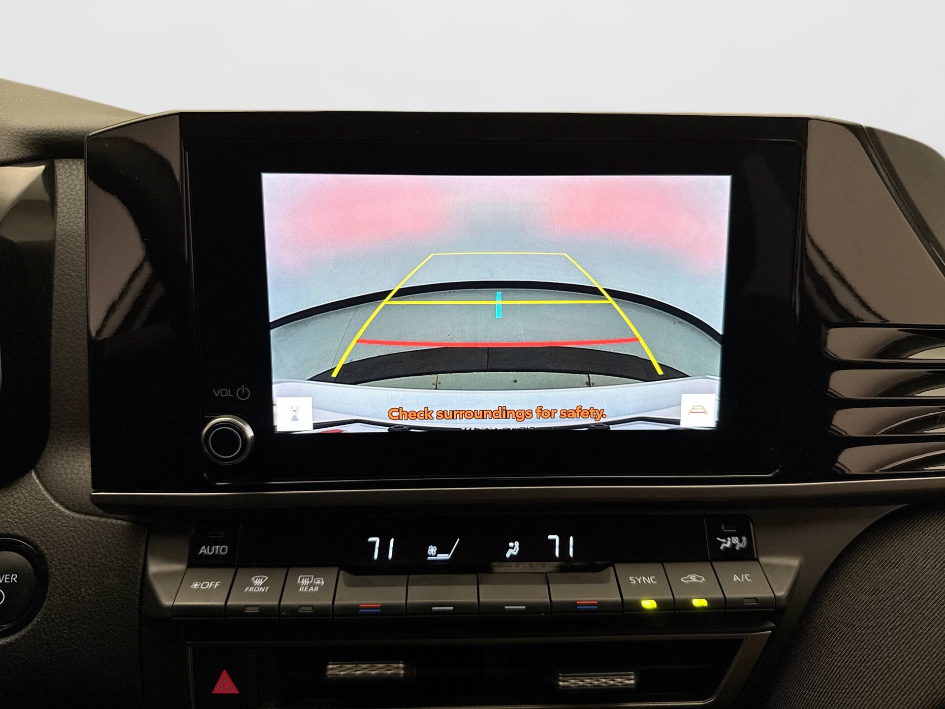 Used 2025 Toyota Camry LE FWD image 15