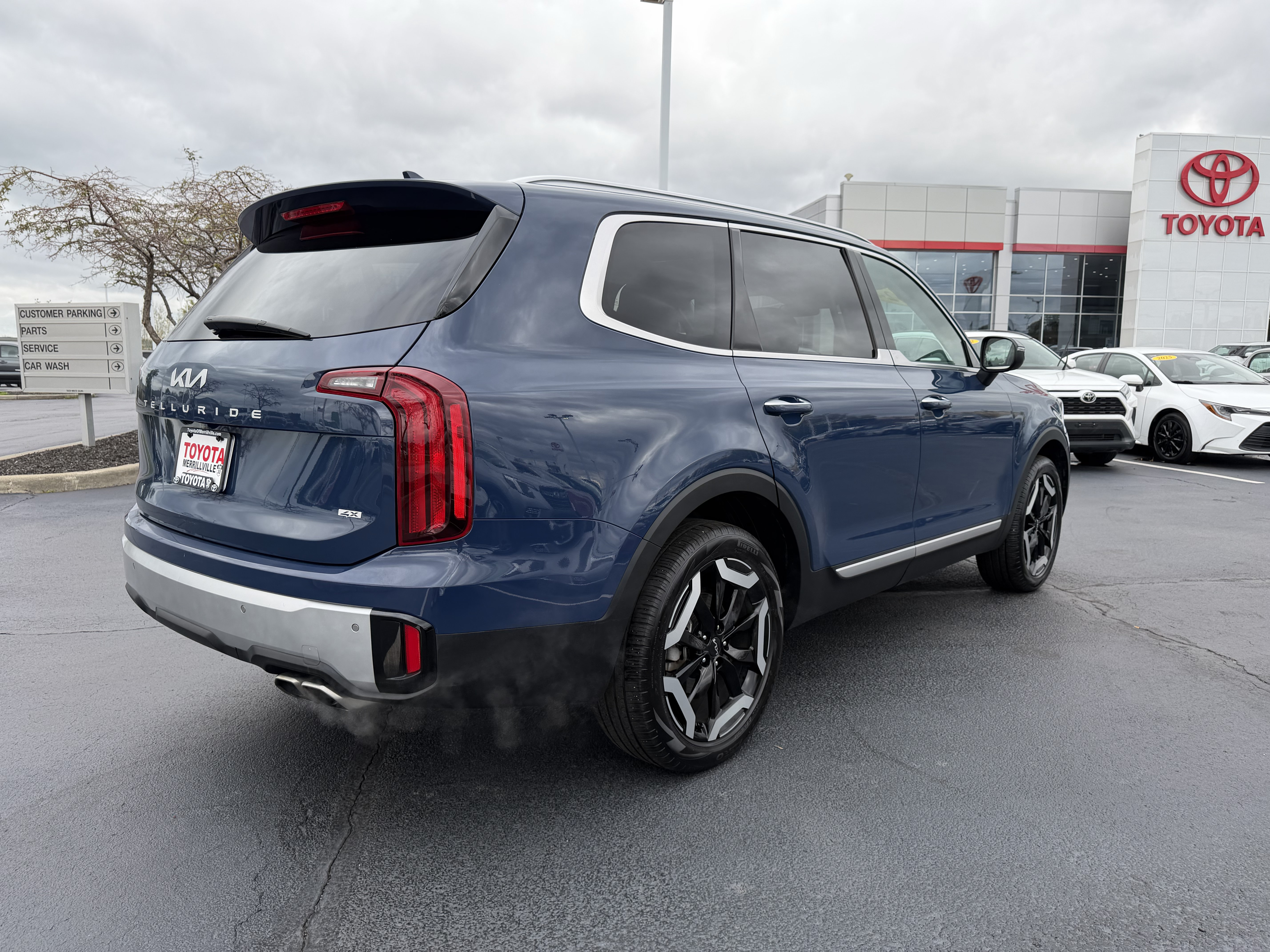 Used 2024 Kia Telluride S w/ S Sunroof Package AWD/4WD image 9