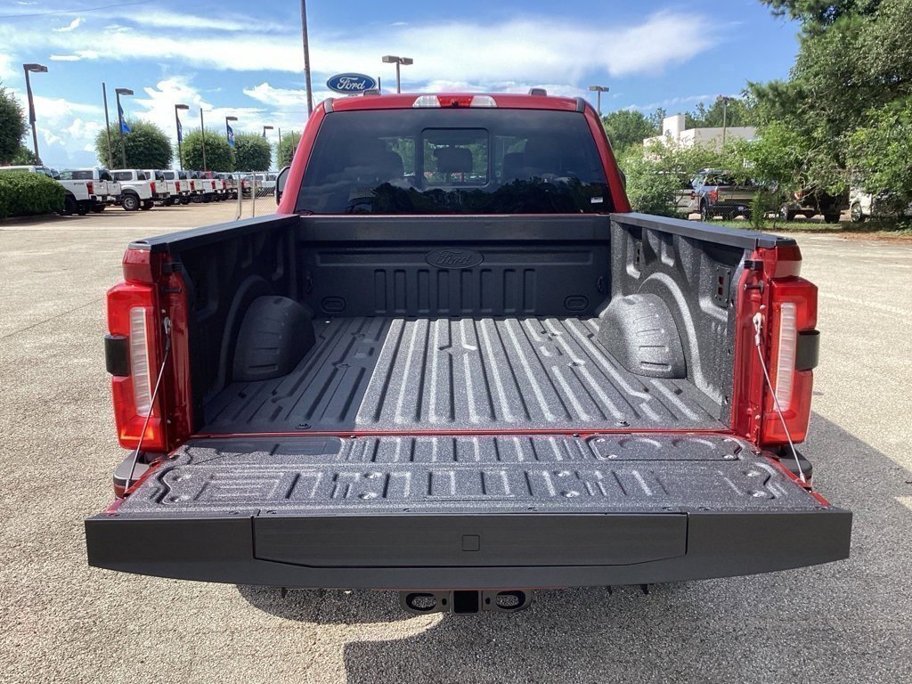 New 2025 Ford F250 Lariat w/ Black Appearance Package image 9