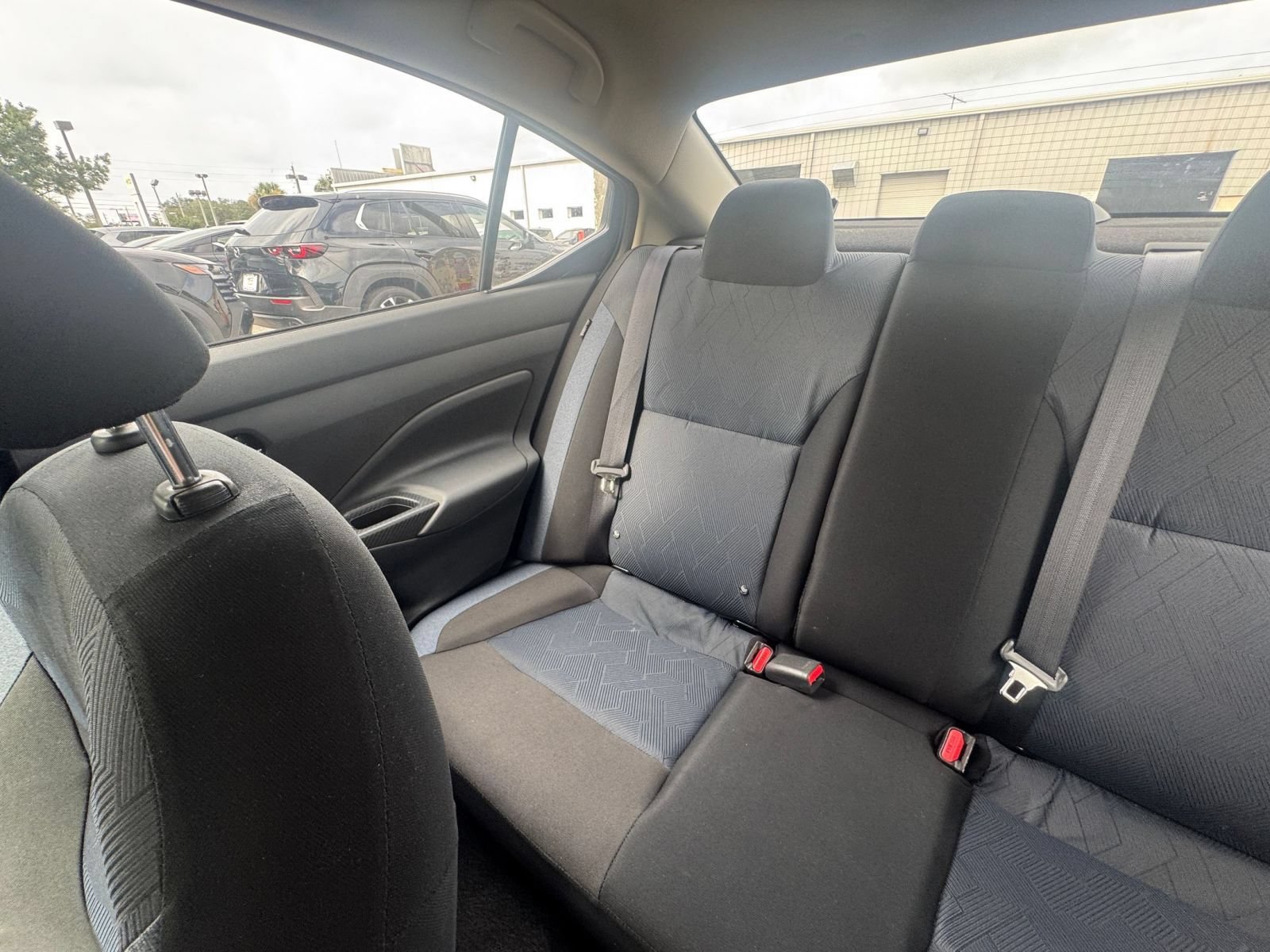 Used 2025 Nissan Versa SV FWD image 36