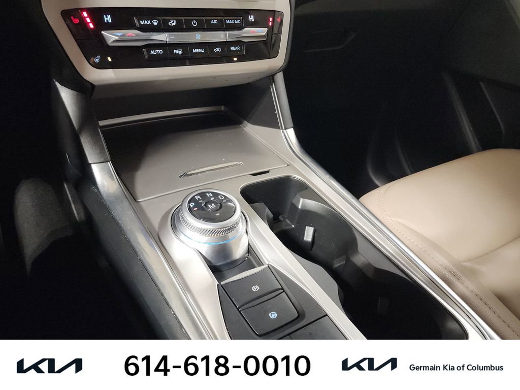 Used 2020 Ford Explorer XLT w/ Equipment Group 202A image 25