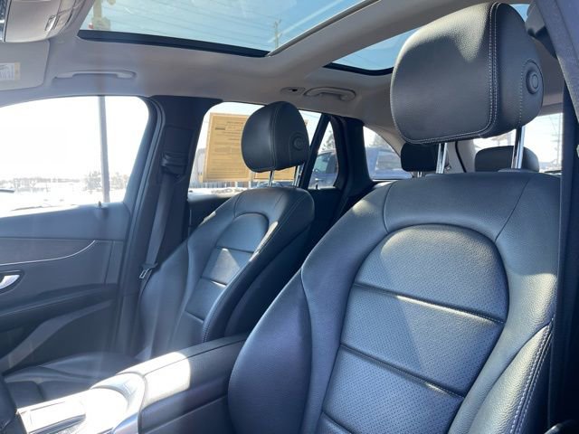 Used 2020 Mercedes-Benz GLC 300 4MATIC image 21