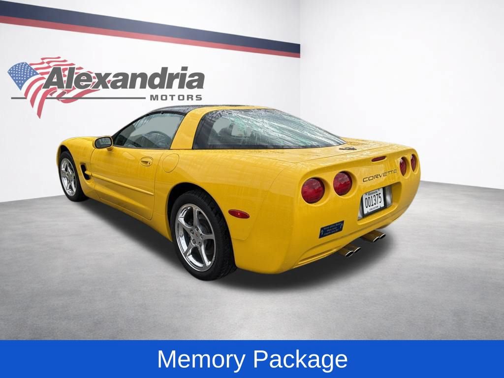 Used 2000 Chevrolet Corvette Coupe w/ Performance Handling Pkg RWD image 6