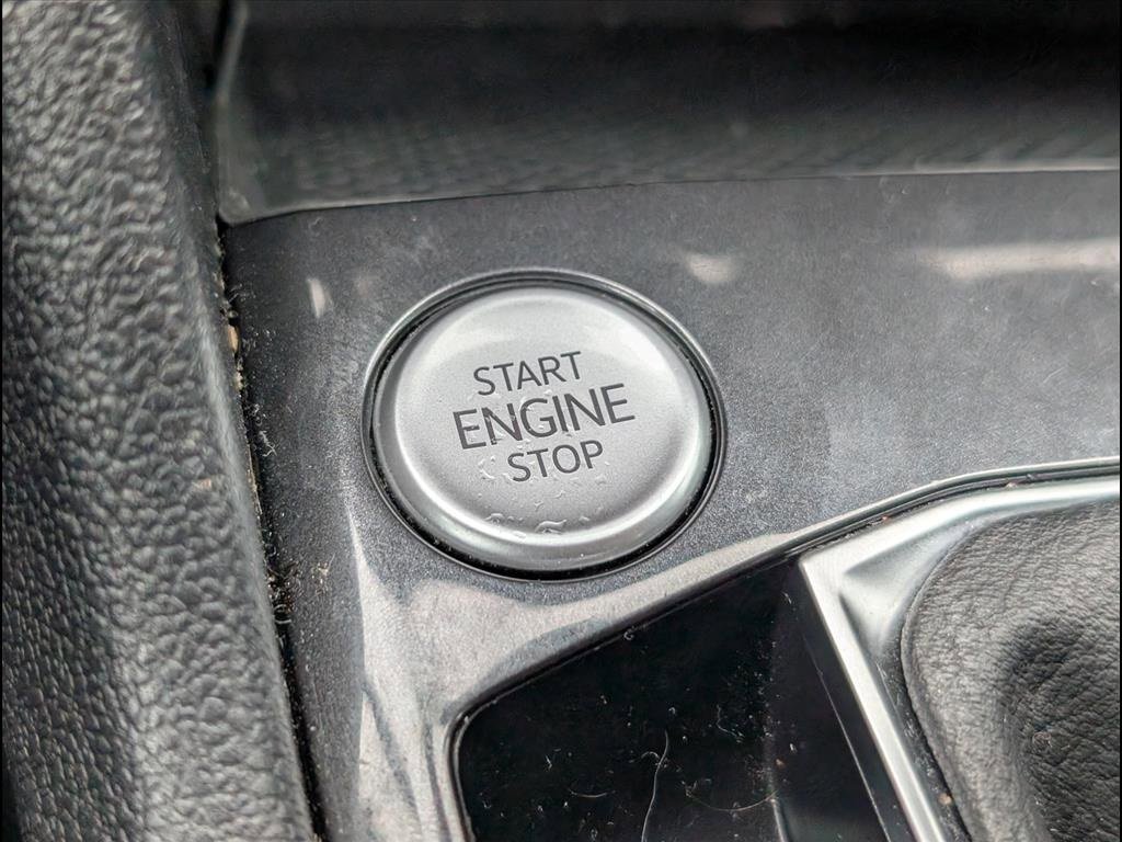 Used 2024 Volkswagen Tiguan S image 8