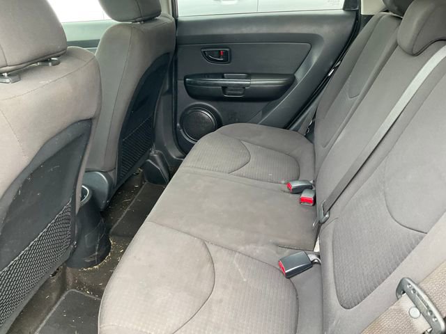 Used 2013 Kia Soul FWD image 7