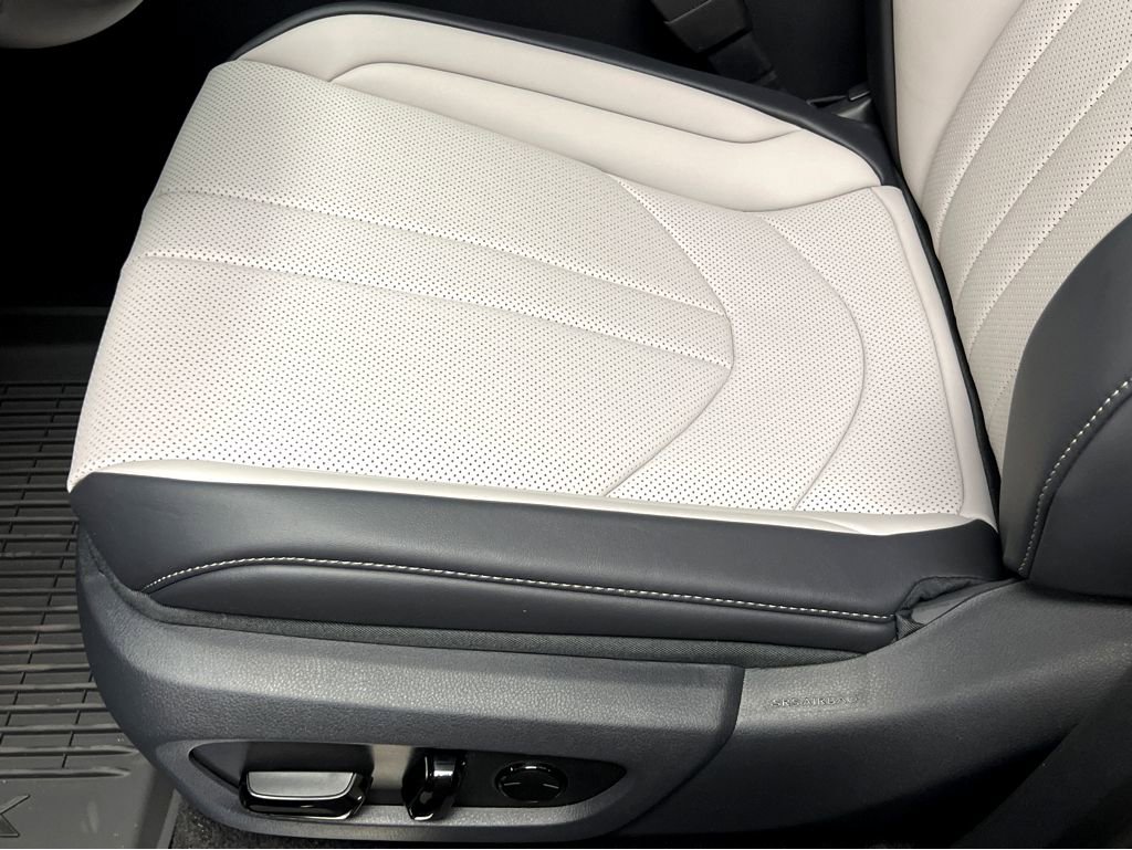 New 2026 Lexus TX 500h AWD image 40