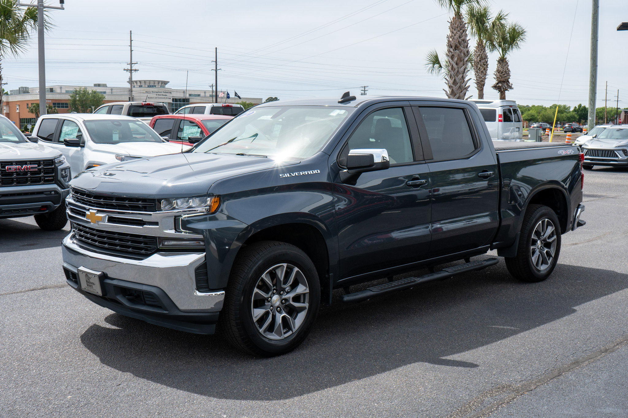 Certified 2022 Chevrolet Silverado 1500 LT AWD/4WD image 7