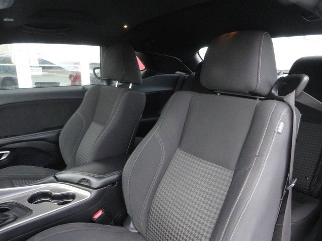 Used 2019 Dodge Challenger SXT image 10
