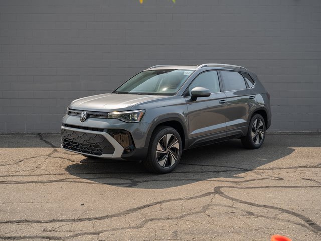 New 2025 Volkswagen Taos SE