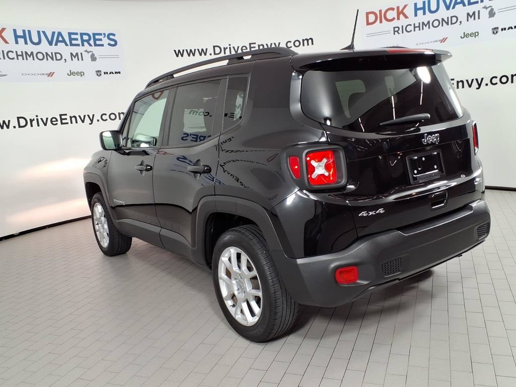 Used 2020 Jeep Renegade Latitude w/ Cold Weather Group AWD/4WD image 6