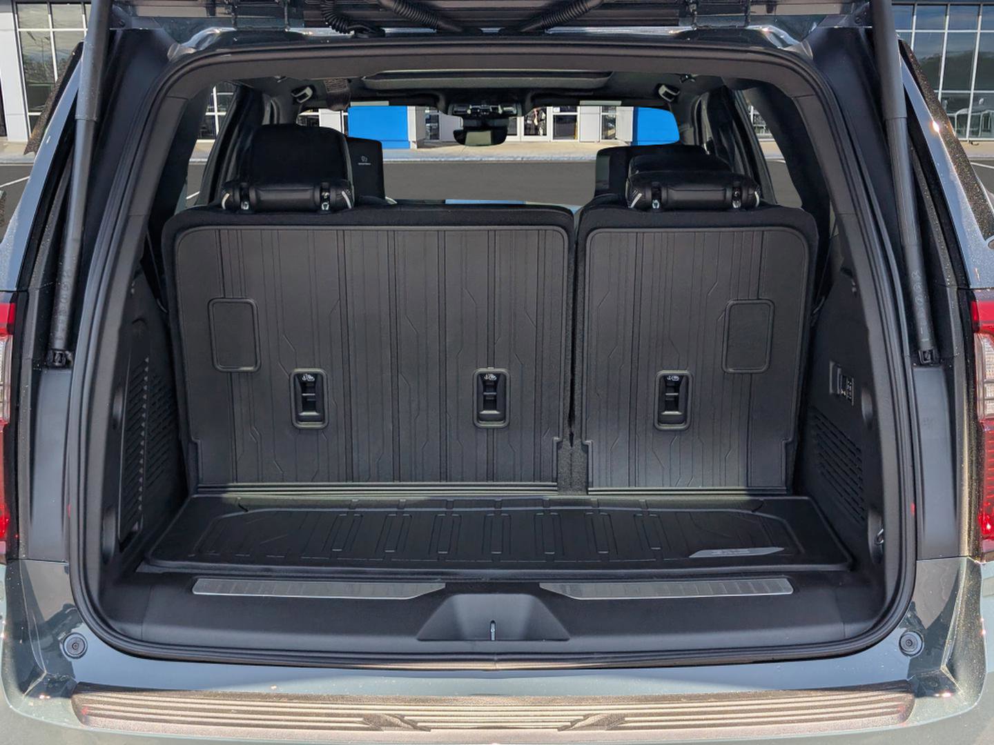 New 2026 GMC Yukon AT4 Ultimate w/ LPO, Floor Liner Package image 10