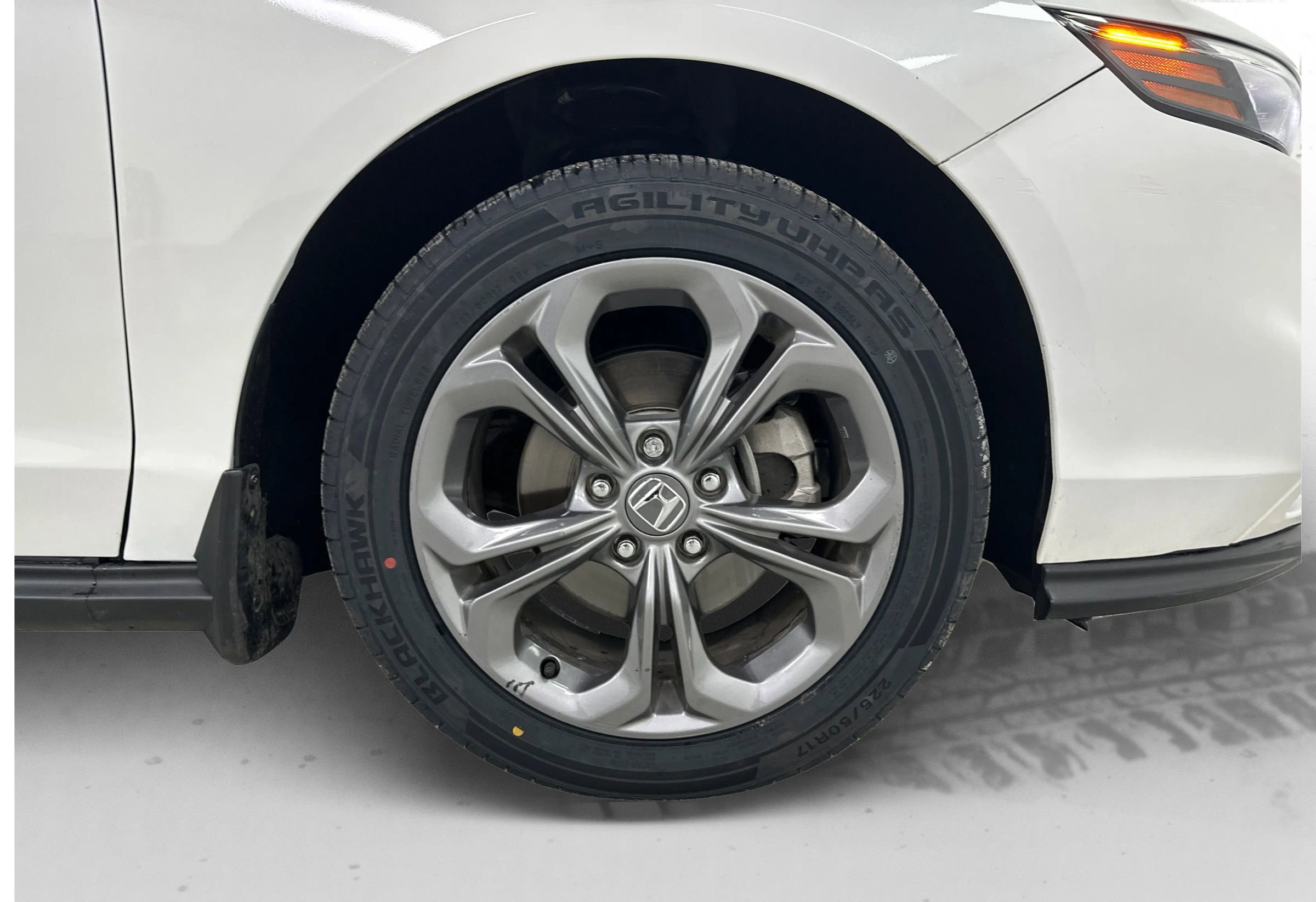 Used 2023 Honda Accord EX image 24