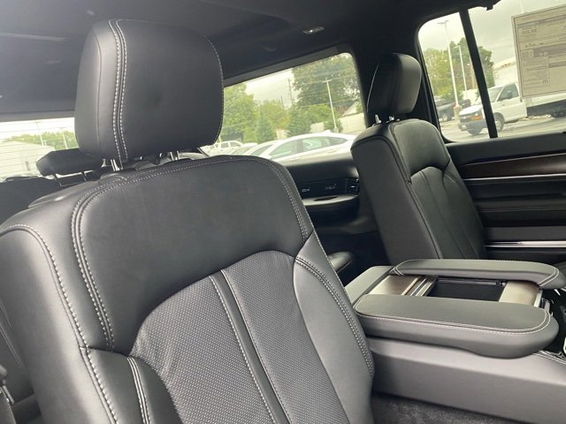 New 2024 Jeep Grand Wagoneer Series I w/ HD Trailer Tow Package image 32