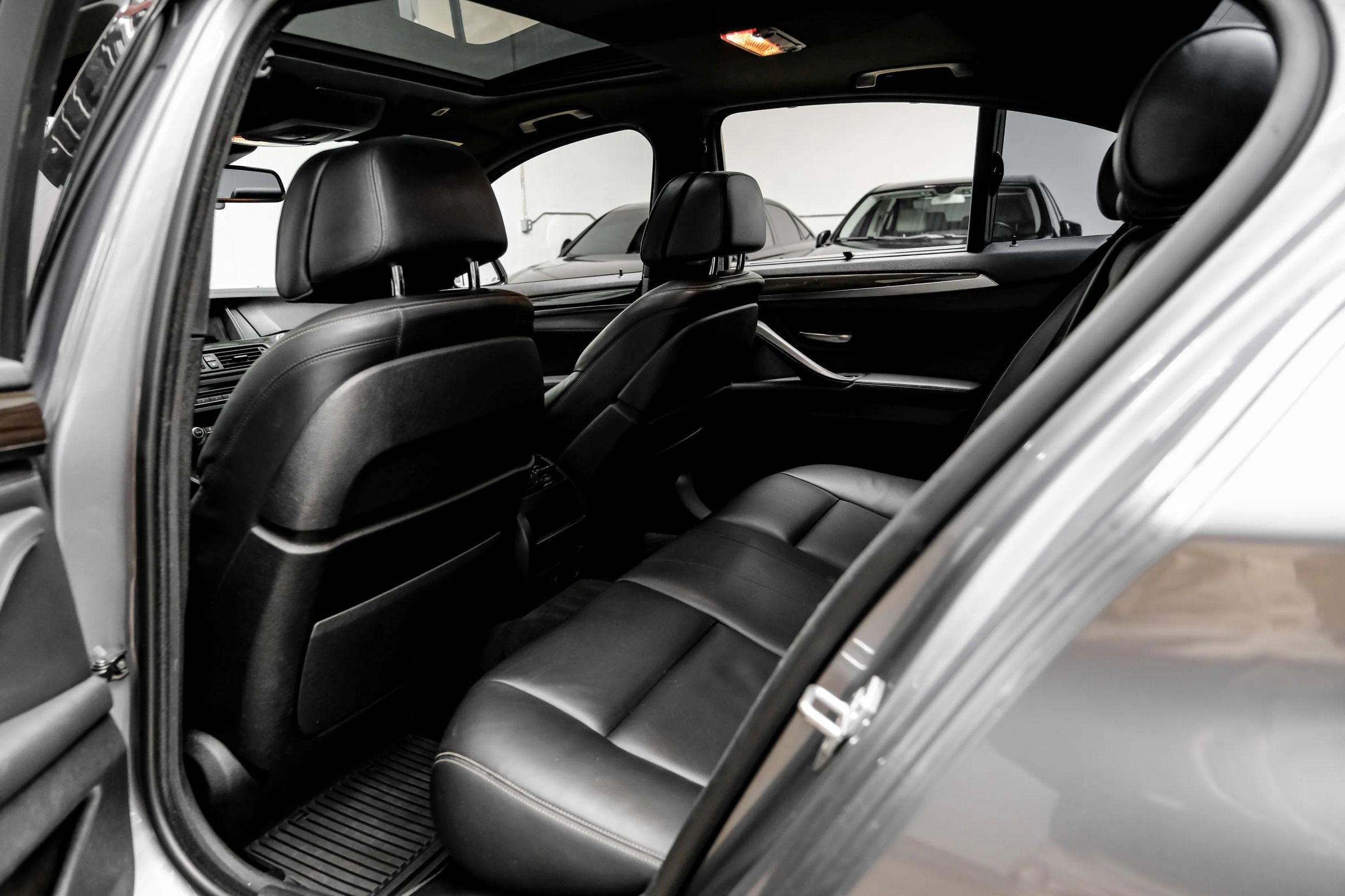 Used 2016 BMW 535i Sedan image 36