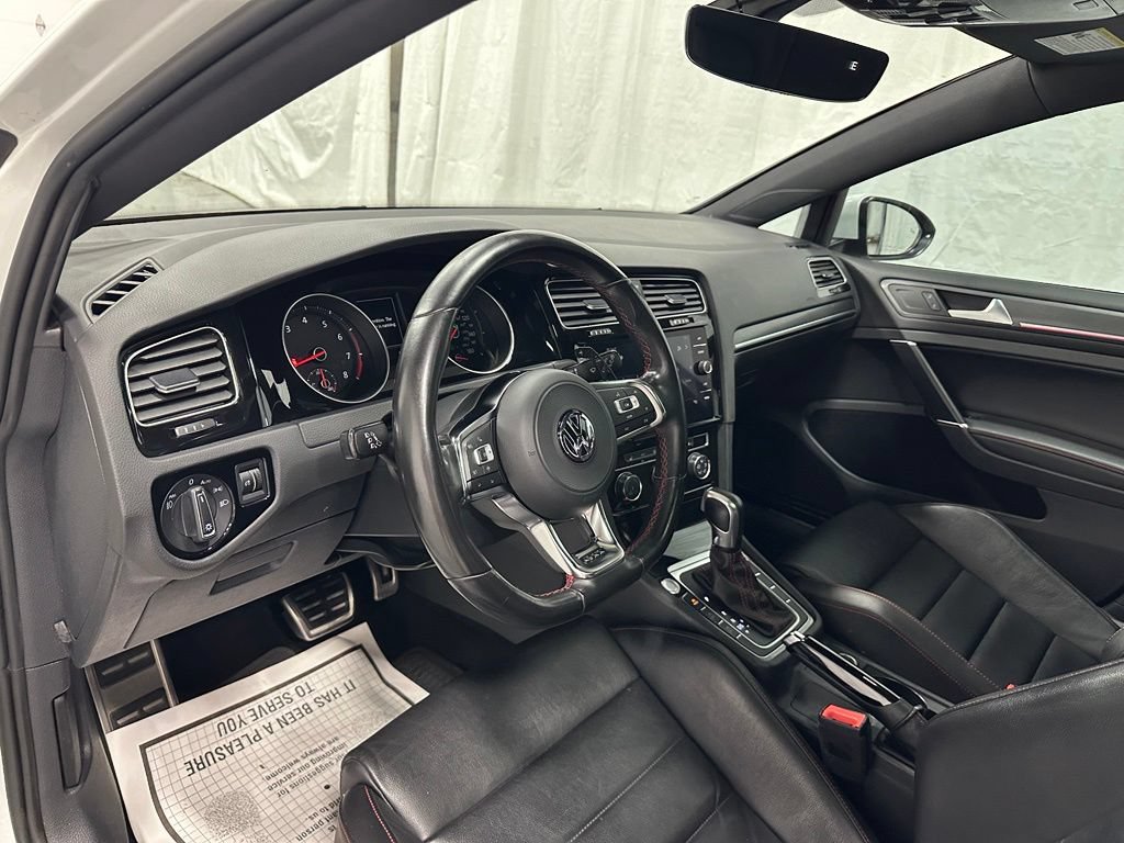 Used 2020 Volkswagen GTI SE FWD image 15
